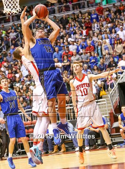 Thumbnail 1 in Snowflake vs. Combs (AIA Division 3 Final) photogallery.
