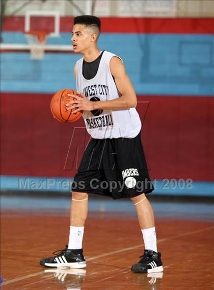 Thumbnail 1 in Dallas Lincoln vs Midwest City (Texas-Oklahoma Shootout) photogallery.