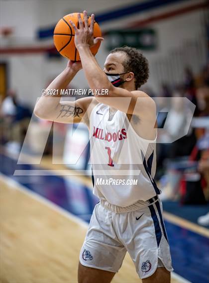 Thumbnail 3 in Douglas Byrd @ Terry Sanford photogallery.