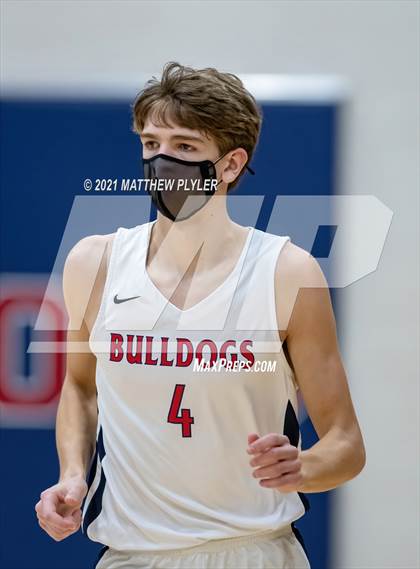 Thumbnail 2 in Douglas Byrd @ Terry Sanford photogallery.