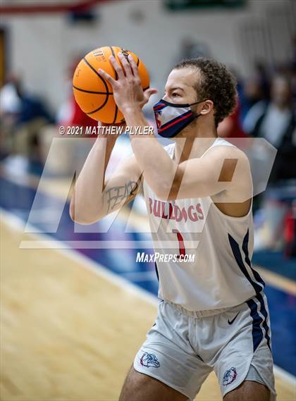 Thumbnail 2 in Douglas Byrd @ Terry Sanford photogallery.