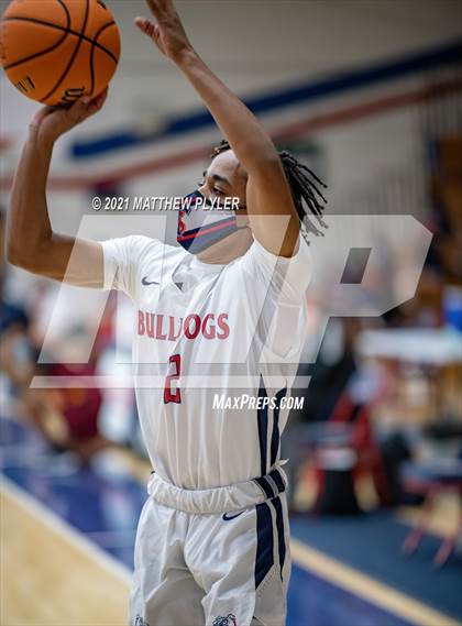 Thumbnail 2 in Douglas Byrd @ Terry Sanford photogallery.