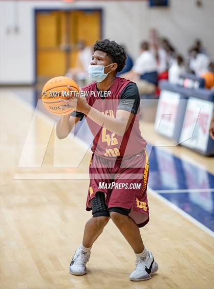 Thumbnail 2 in Douglas Byrd @ Terry Sanford photogallery.