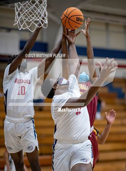 Thumbnail 1 in Douglas Byrd @ Terry Sanford photogallery.