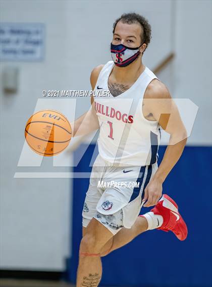 Thumbnail 3 in Douglas Byrd @ Terry Sanford photogallery.