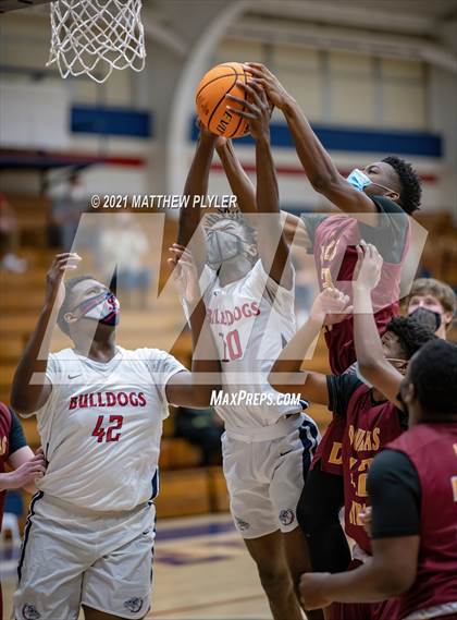 Thumbnail 1 in Douglas Byrd @ Terry Sanford photogallery.