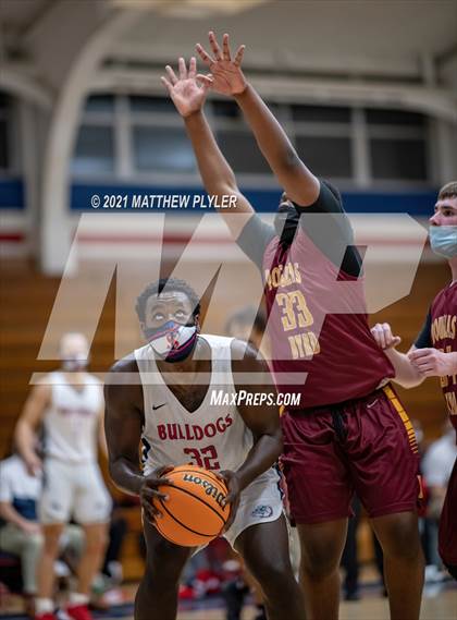 Thumbnail 1 in Douglas Byrd @ Terry Sanford photogallery.