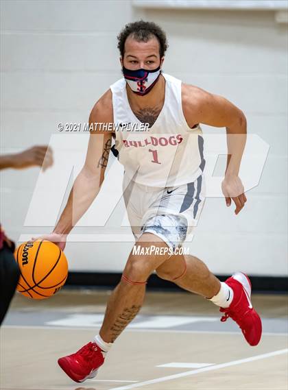 Thumbnail 1 in Douglas Byrd @ Terry Sanford photogallery.
