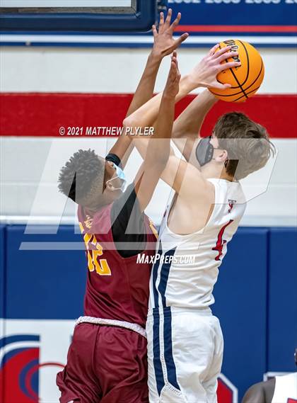 Thumbnail 2 in Douglas Byrd @ Terry Sanford photogallery.