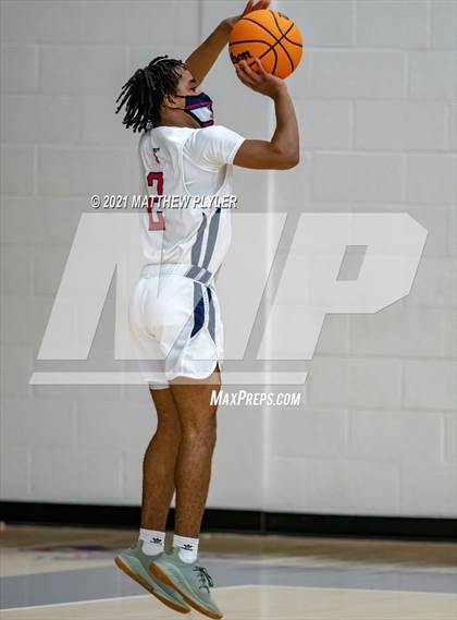 Thumbnail 1 in Douglas Byrd @ Terry Sanford photogallery.