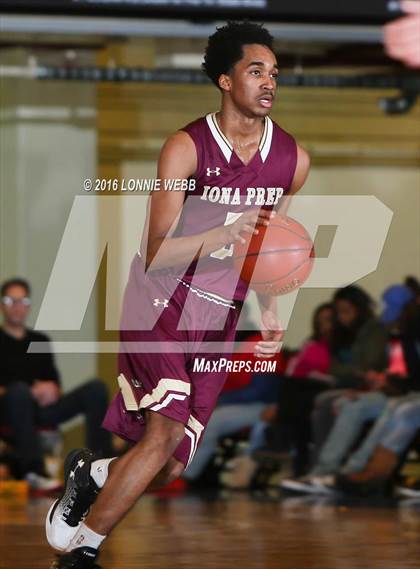 Thumbnail 2 in Byram Hills vs Iona Prep photogallery.