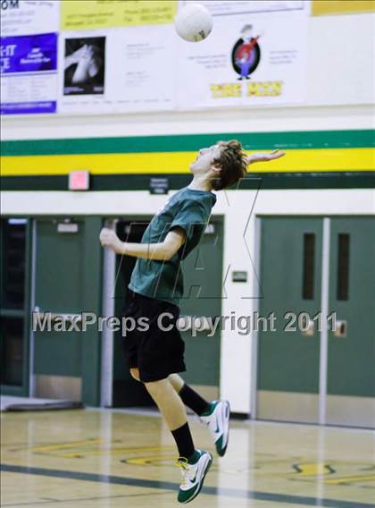Thumbnail 3 in Oak Park @ Moorpark photogallery.