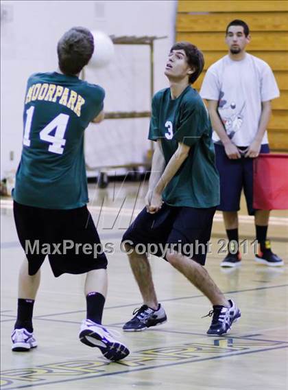 Thumbnail 3 in Oak Park @ Moorpark photogallery.