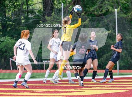 Thumbnail 3 in St. Pius X Catholic vs. Lassiter (GHSA 6A Quarterfinal) photogallery.