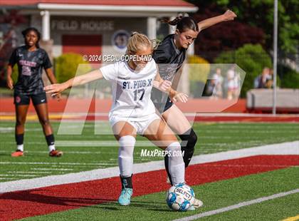 Thumbnail 3 in St. Pius X Catholic vs. Lassiter (GHSA 6A Quarterfinal) photogallery.