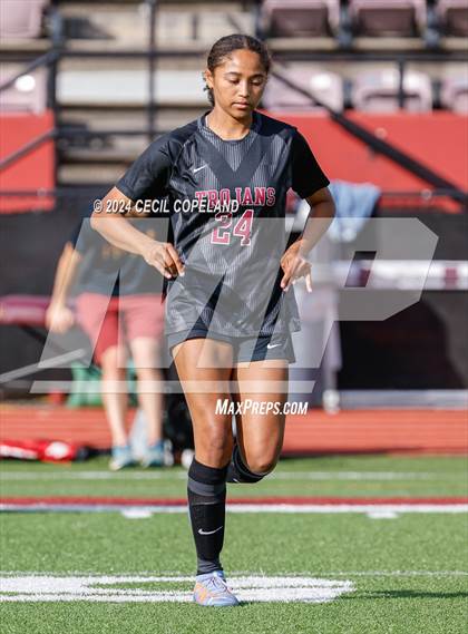 Thumbnail 3 in St. Pius X Catholic vs. Lassiter (GHSA 6A Quarterfinal) photogallery.