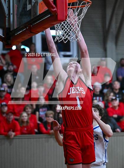 Thumbnail 1 in Northeast Dubois vs. South Webster photogallery.