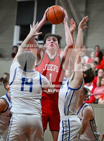 Thumbnail 3 in Northeast Dubois vs. South Webster photogallery.