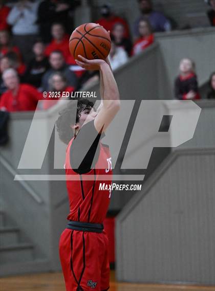 Thumbnail 2 in Northeast Dubois vs. South Webster photogallery.