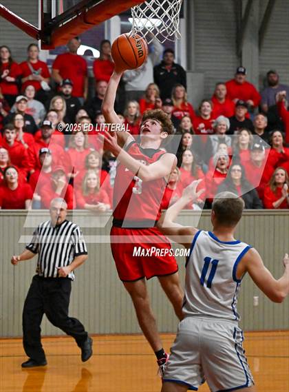 Thumbnail 3 in Northeast Dubois vs. South Webster photogallery.