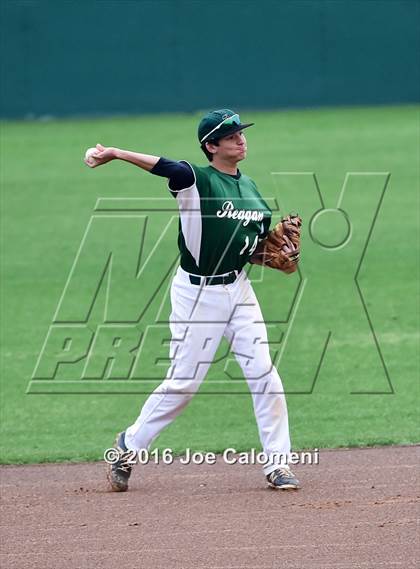 Thumbnail 2 in Reagan [Ronald] vs Churchill (Blossom Athletic Center) photogallery.