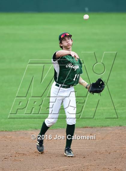 Thumbnail 1 in Reagan [Ronald] vs Churchill (Blossom Athletic Center) photogallery.