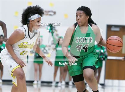 Thumbnail 2 in Fort Wayne South Side@ Fort Wayne Snider photogallery.