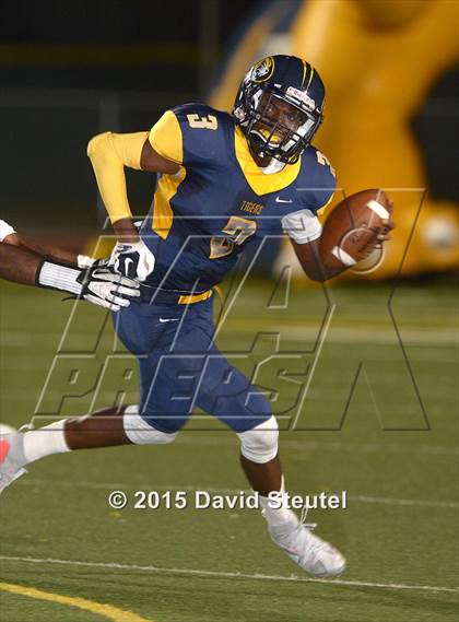 Thumbnail 2 in El Cerrito @ Inderkum photogallery.