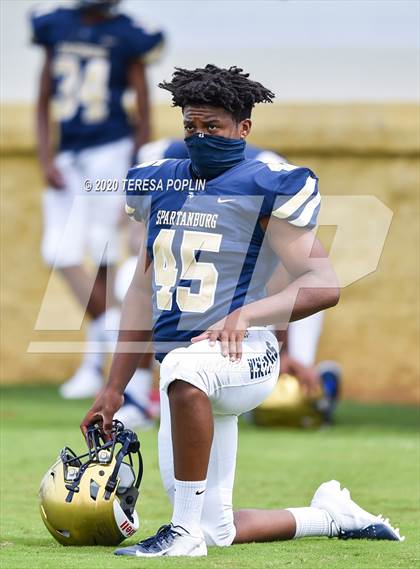 Thumbnail 3 in Brookland-Cayce vs Spartanburg (The Greer Gridiron Classic) photogallery.