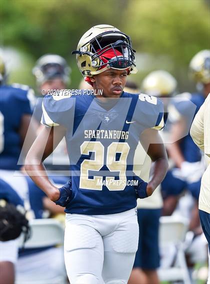 Thumbnail 2 in Brookland-Cayce vs Spartanburg (The Greer Gridiron Classic) photogallery.