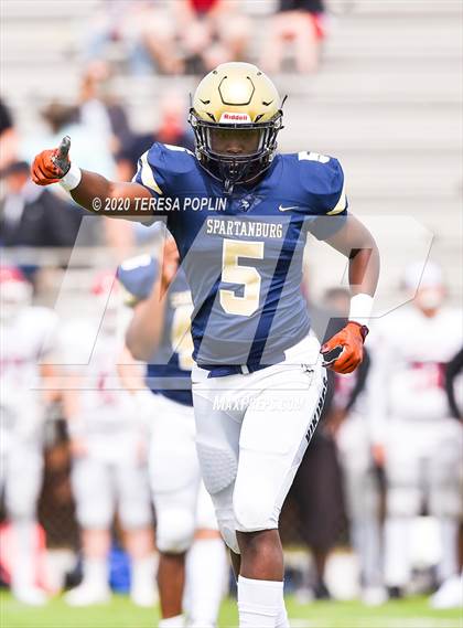 Thumbnail 3 in Brookland-Cayce vs Spartanburg (The Greer Gridiron Classic) photogallery.