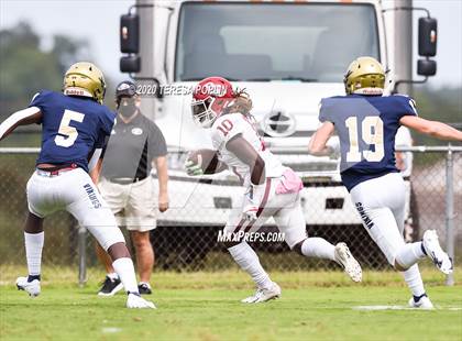 Thumbnail 2 in Brookland-Cayce vs Spartanburg (The Greer Gridiron Classic) photogallery.