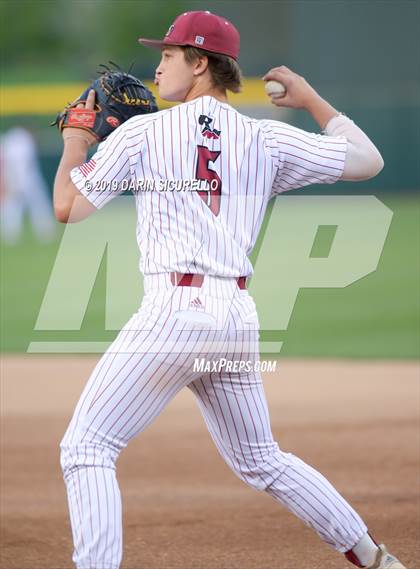 Thumbnail 3 in Red Mountain vs. Mountain View photogallery.