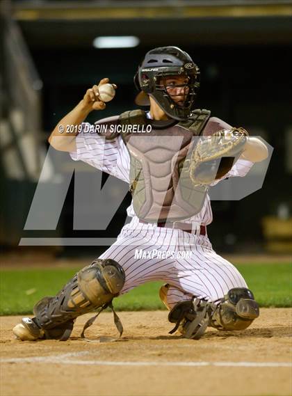 Thumbnail 2 in Red Mountain vs. Mountain View photogallery.