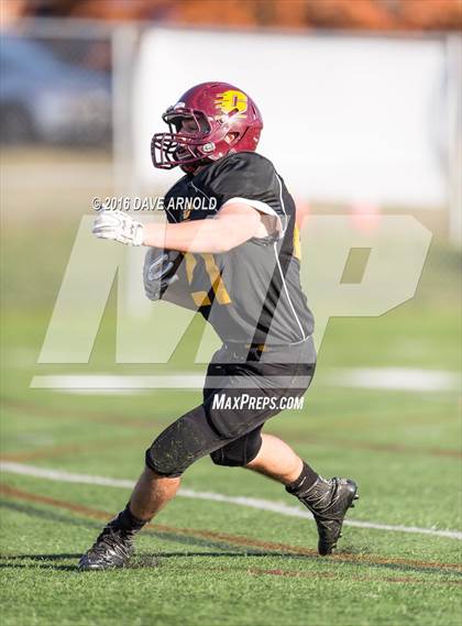 Thumbnail 2 in Cape Elizabeth vs. Wells (MPA Class C Regional Final) photogallery.