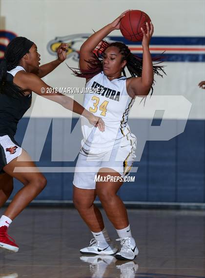 Thumbnail 1 in Ventura vs Etiwanda photogallery.