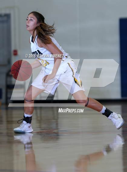 Thumbnail 3 in Ventura vs Etiwanda photogallery.