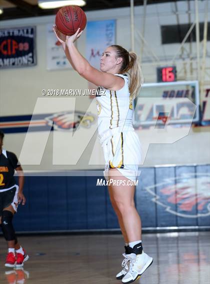 Thumbnail 1 in Ventura vs Etiwanda photogallery.