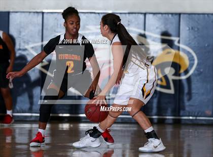Thumbnail 2 in Ventura vs Etiwanda photogallery.