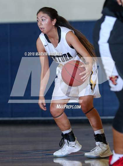 Thumbnail 2 in Ventura vs Etiwanda photogallery.