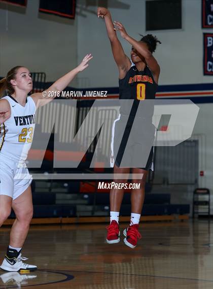 Thumbnail 3 in Ventura vs Etiwanda photogallery.