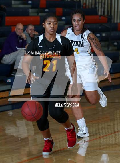 Thumbnail 1 in Ventura vs Etiwanda photogallery.