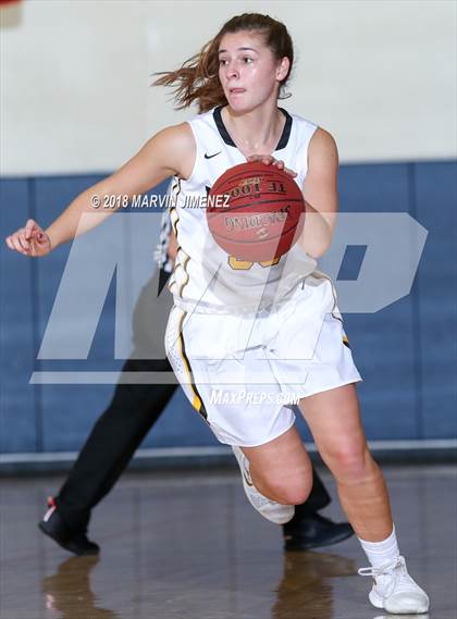 Thumbnail 1 in Ventura vs Etiwanda photogallery.