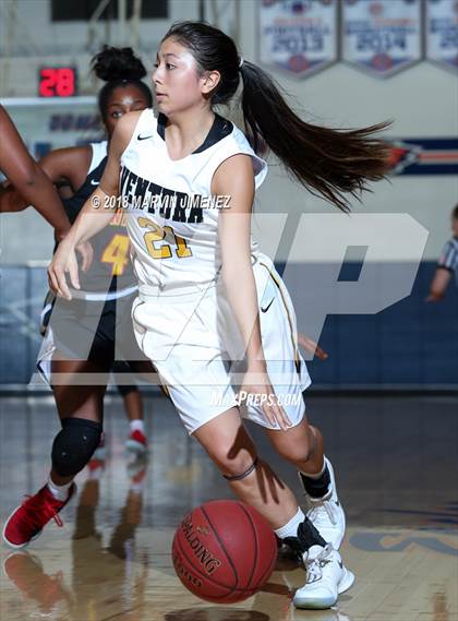 Thumbnail 2 in Ventura vs Etiwanda photogallery.