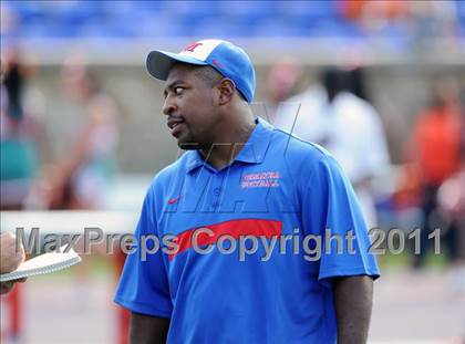 Thumbnail 3 in DeMatha vs. Loyola (I-95 Kickoff Classic) photogallery.
