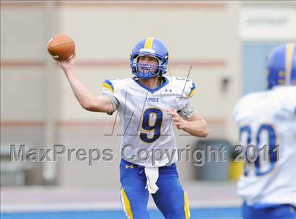 Thumbnail 3 in DeMatha vs. Loyola (I-95 Kickoff Classic) photogallery.