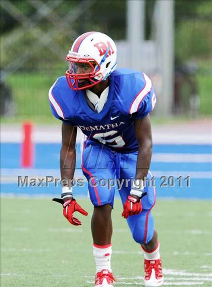 Thumbnail 2 in DeMatha vs. Loyola (I-95 Kickoff Classic) photogallery.