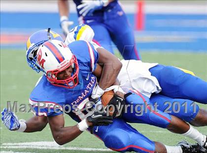 Thumbnail 3 in DeMatha vs. Loyola (I-95 Kickoff Classic) photogallery.