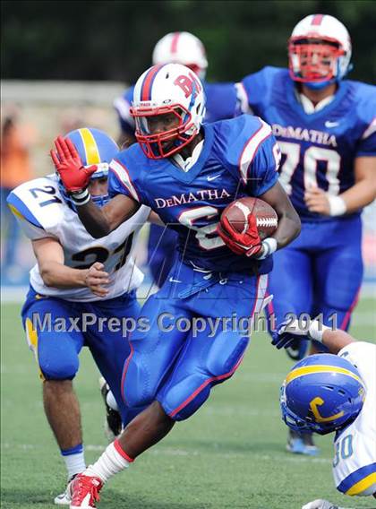 Thumbnail 3 in DeMatha vs. Loyola (I-95 Kickoff Classic) photogallery.