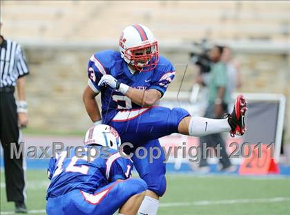 Thumbnail 3 in DeMatha vs. Loyola (I-95 Kickoff Classic) photogallery.